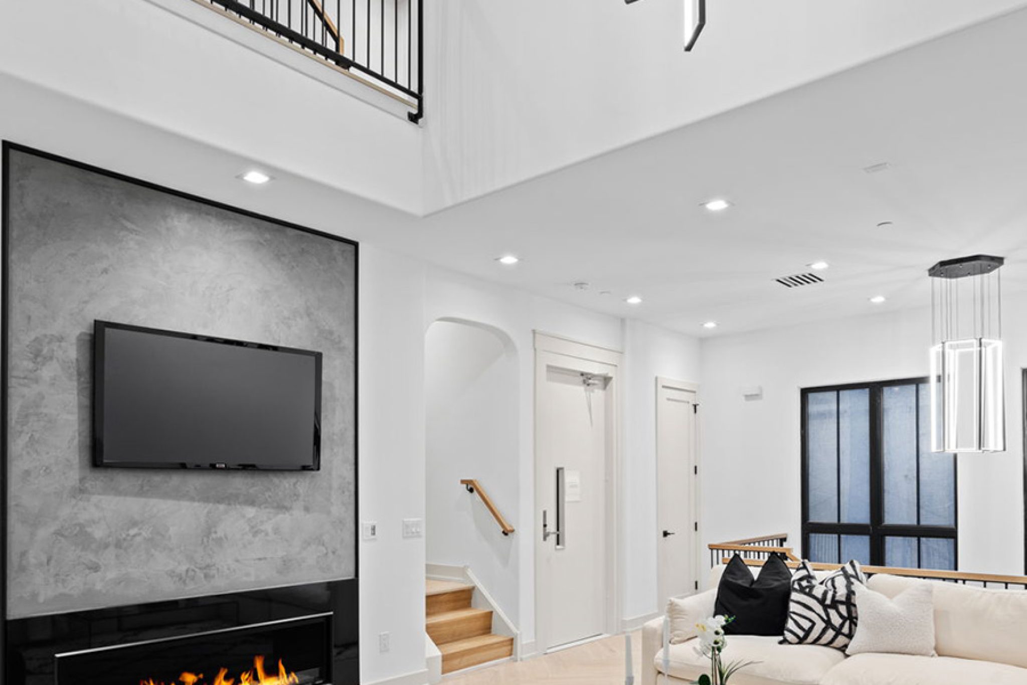 14-web-or-mls-1513-pine-st-a-corner-unit