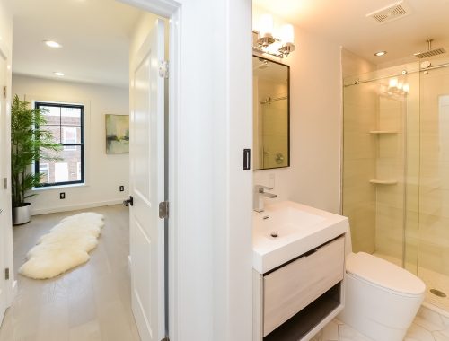 guest room bathroom