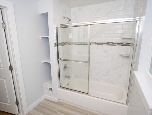 sliding door bathtub